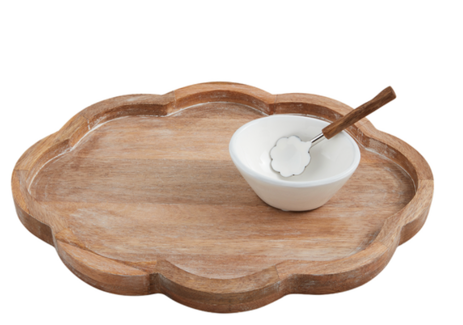 Scalloped tray serving set