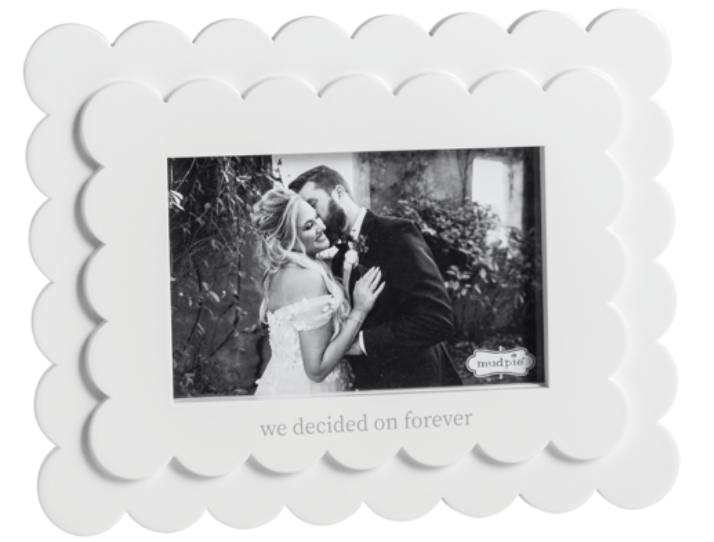 Picture frame scallop wood frame white 4x6