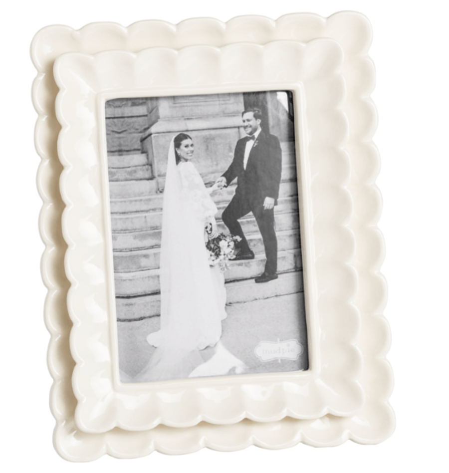 Large Scalloped Frame