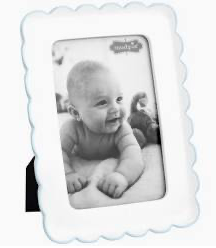 Picture frame Blue scalloped edge