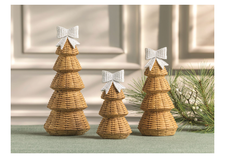 SMALL RESIN WICKER TREE SITTER
