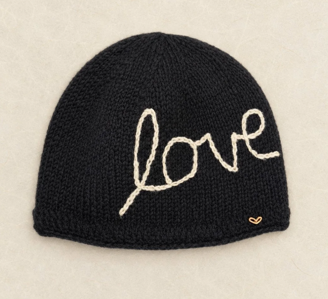 Love Embroidered Knit Beanie - Noir